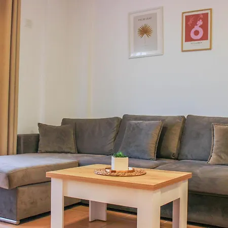 Golden Bay E51 Apartman Durrës