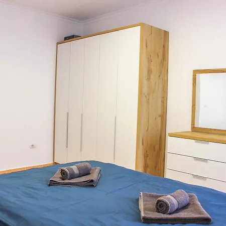 Golden Bay E51 Apartman Durrës