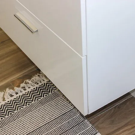 Golden Bay E51 Apartman *