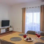 Golden Bay E51 *