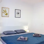 Golden Bay E51